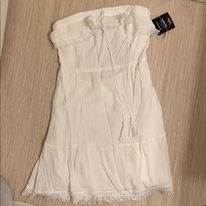 Lulu’s strapless dress